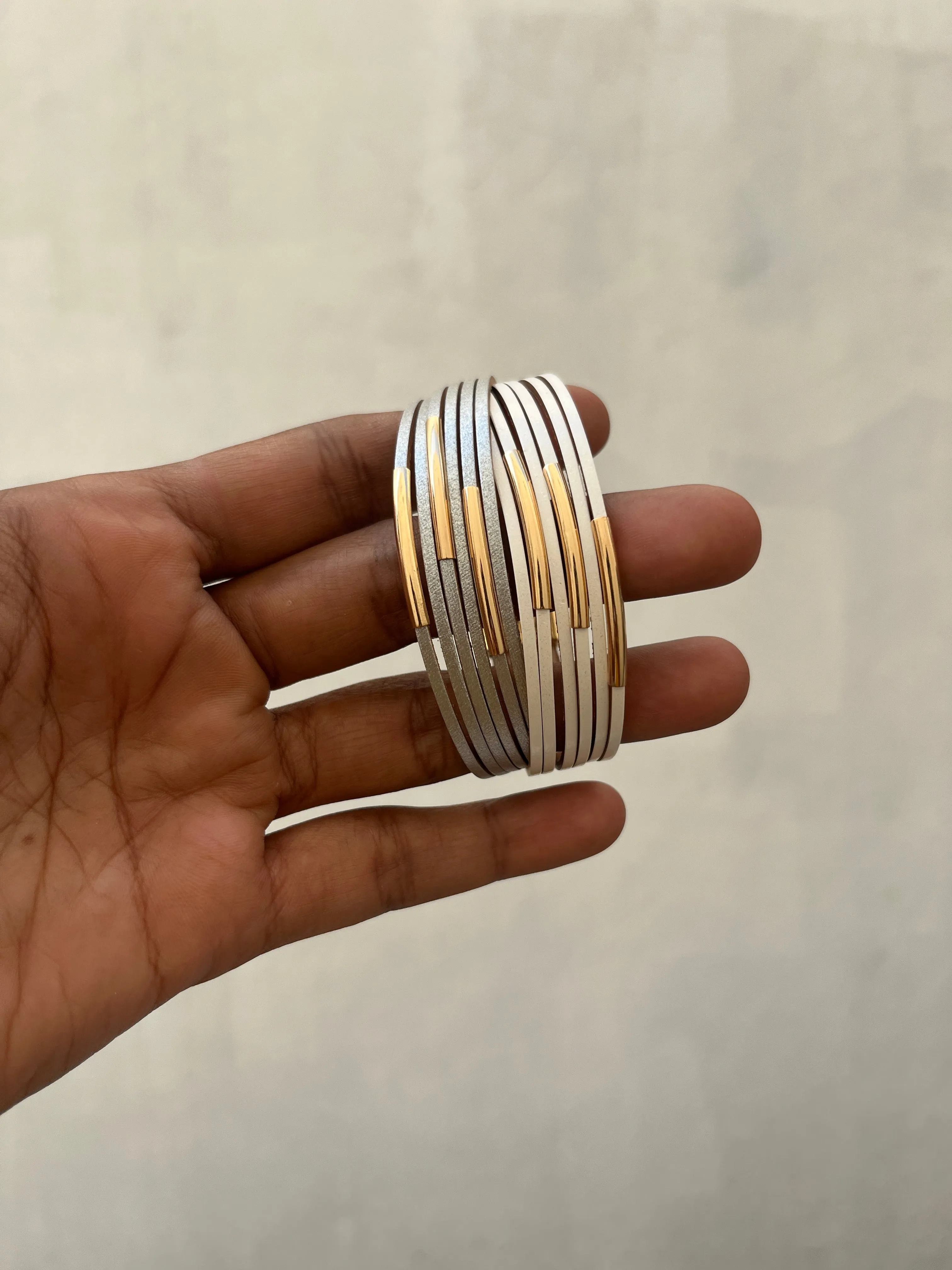 Gold tube white Bracelet with magnetic clap