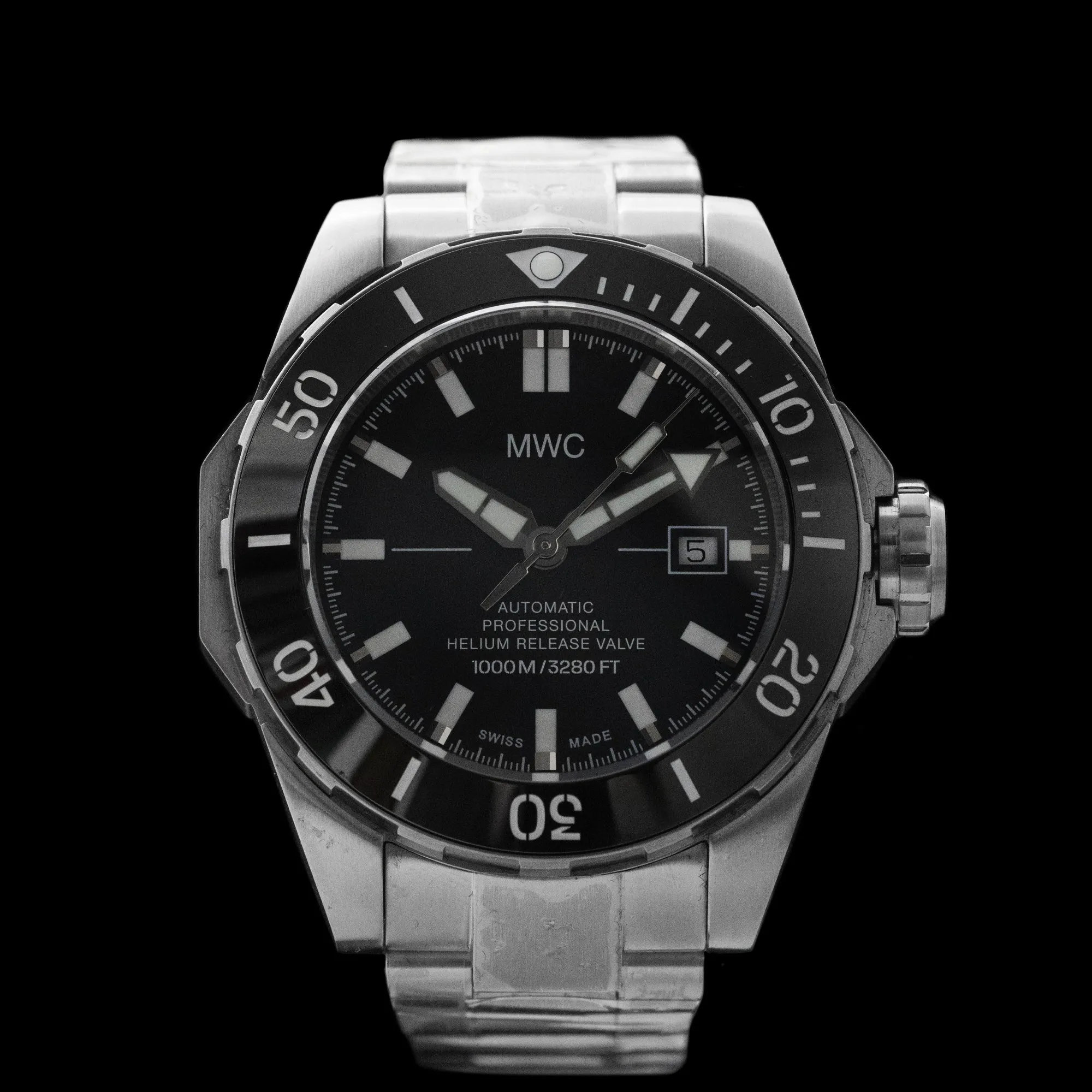 MWC - ‘Swiss Series’ 1000M Diver on Bracelet