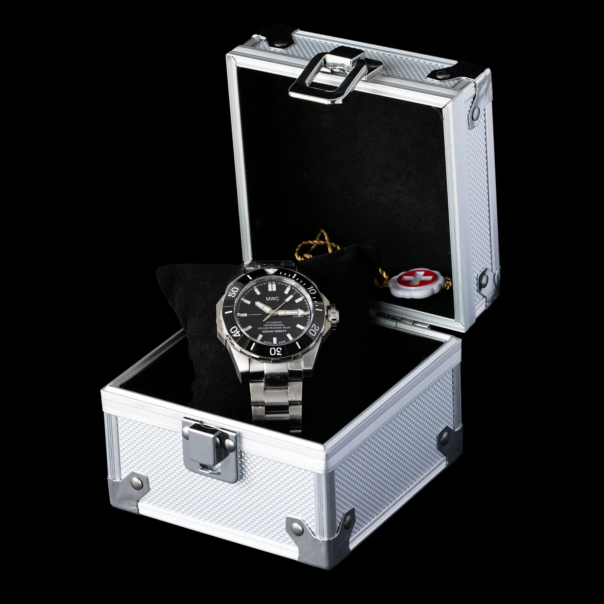 MWC - ‘Swiss Series’ 1000M Diver on Bracelet